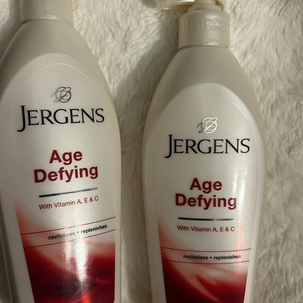 🛍️Jergens Age Defying Moisturizer with Vitamin A, E & C - Cream💥